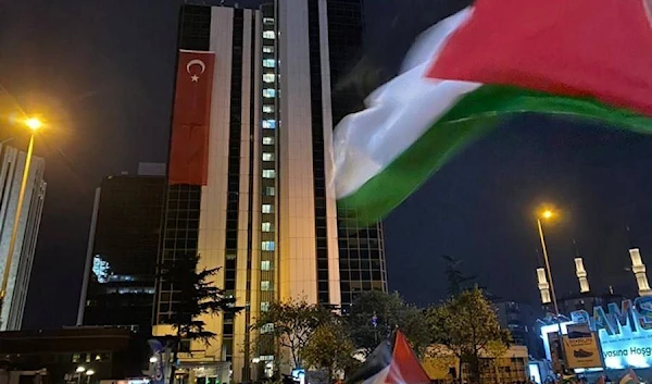 Protests outside Israeli consulate in Istanbul, Turkey (Social media)