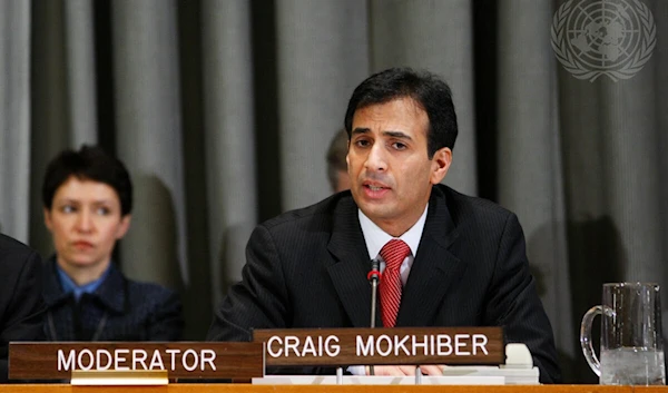 Craig Mokhiber, Deputy Director of the New York Office of the Office of the High Commissioner for Human Rights, addresses a panel discussion focusing on race, poverty and power, organized by his Office, October 12, 2009 (UN)