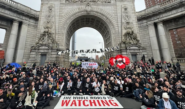 Thousands shut down Manhattan Bridge calling for ceasefire