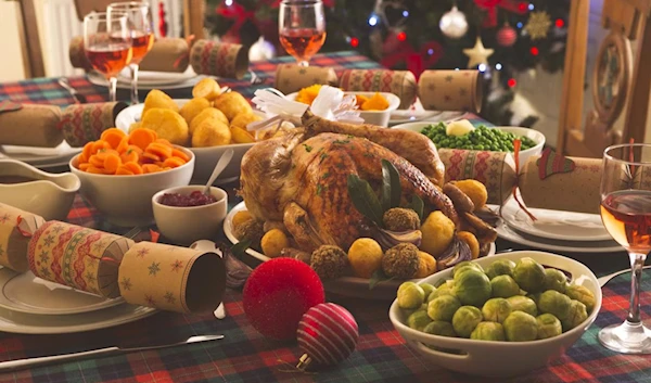 A Christmas dinner table is seen (Getty via AFP)