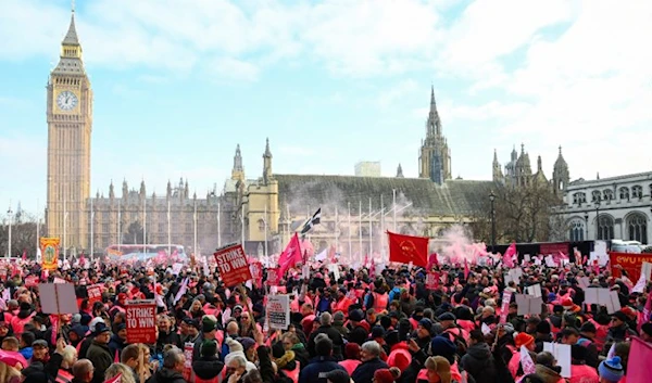 Royal Mail workers protest as members strike over pay and conditions, in London. Credit: Reuters Photo  Read more at: https://www.deccanherald.com/international/october-was-worst-month-for-uk-strikes-for-more-than-a-decade-1171335.html