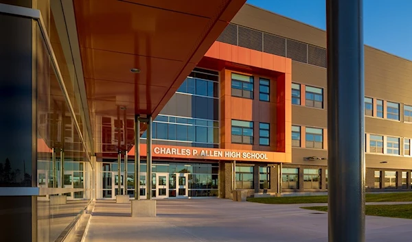 A view of the Charles P. Allen High School in Nova Scotia in 2013 (Creative Commons/Jpwadden)