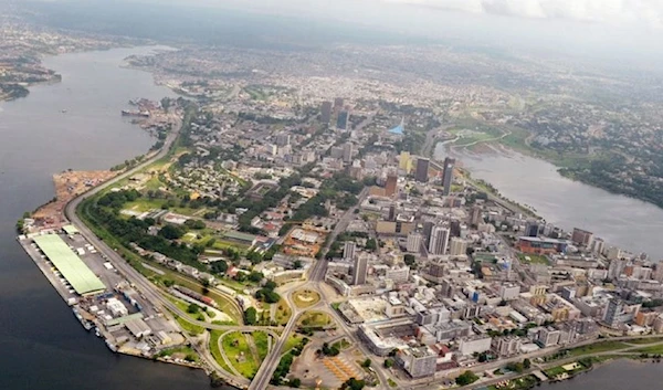 Aerial view of the Plateau district in Abidjan, Côte d'Ivoire. (	United Nations)