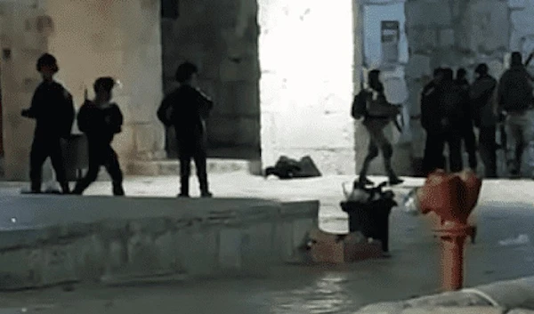 IOF open fire at Palestinian in Al-Aqsa Mosque