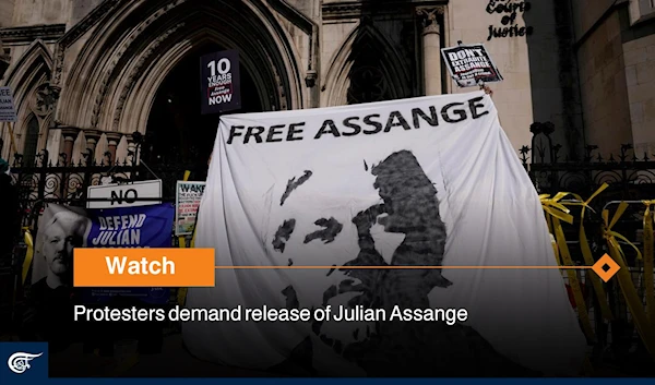 Protesters demand release of Julian Assange