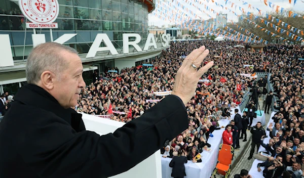 Faith in Erdogan dwindles, no hope for opposition