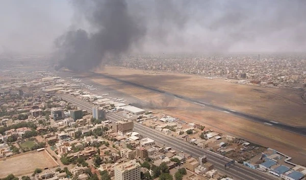 Clashes between The Sudanese army and the Rapid Support Forces put civillians in the capital in harms way, Khartoum, Sudan, 15 April 2023. (Reuters)