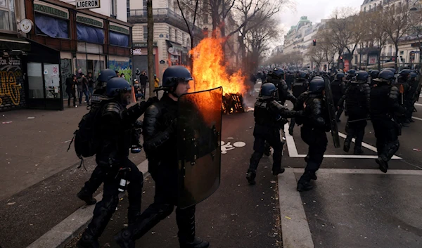 French police violently cracked down on protestors to disperse them