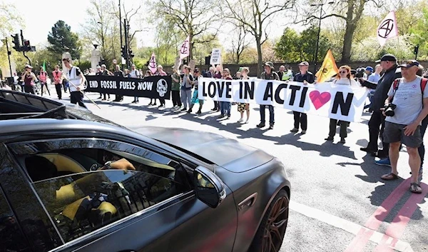 World snooker championship interrupted by Just Stop Oil protesters