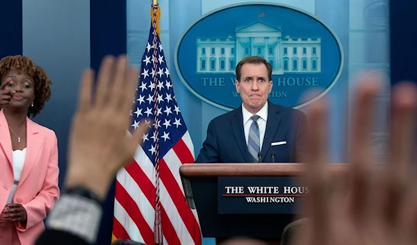 National Security Advisor for Strategic Communications John Kirby (R) and White House Press Secretary Karine Jean-Pierre (L) in a news conference on April 10, 2023 (EFE)