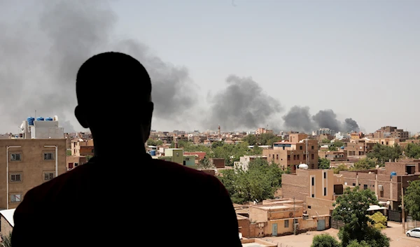 Smoke is seen in Khartoum, Sudan, April 22, 2023 (AP)