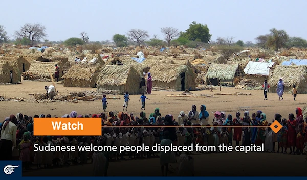 Sudanese welcome people displaced from the capital