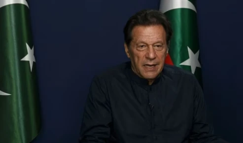 Khan says party officials  pressured to quit