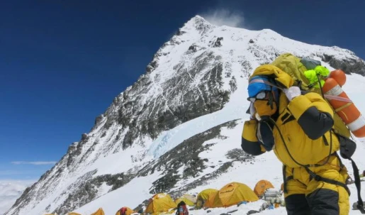 Record number of deaths on Everest