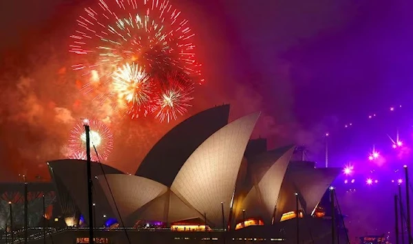 Fireworks explode near the Sydney Opera House as part of New Year's celebrations on Sydney Harbour, Australia on Dec. 31, 2017 (Reuters)