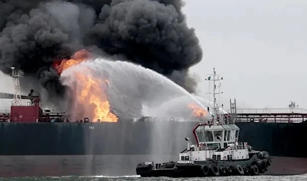 Fire breaks out on a a Mexican state owned oil tanker, the Gulf of Mexico, Mexico, September 24 2016. (AFP)