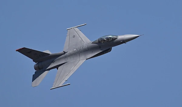 A U.S. Air Force's F-16 Fighting Falcon fighter jet flies past during the 14th edition of Aero India 2023 at the Yelahanka Air Force Station in Bengaluru, India, Feb. 14, 2023 (AFP )