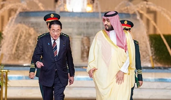 Saudi Arabia’s Crown Prince Mohammed bin Salman receives Japan’s Prime Minister Fumio Kishida at Al-Salam Palace in Jeddah on Sunday. (SPA)