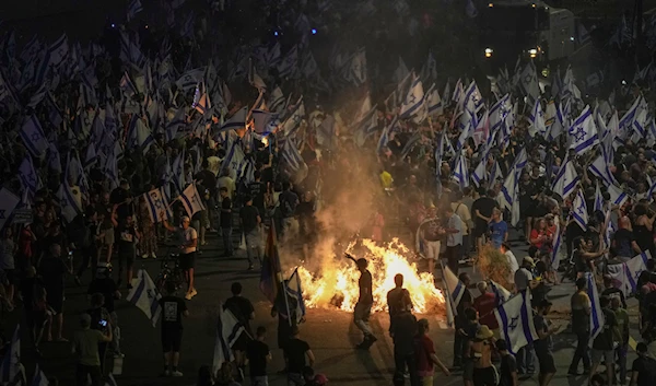 'Tel Aviv' crippled by protestors after Netanyahu sacks police chief