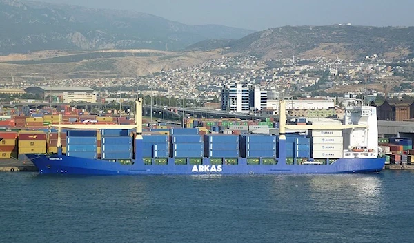 English: Container vessel Martine A of Arkas in Izmir, 8 July 2011 (Wikipedia Commons/HG32)