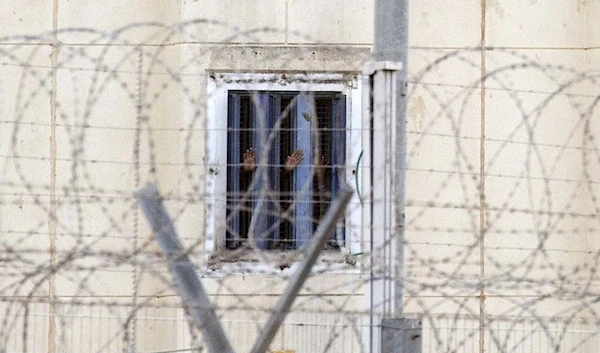 Sources: 90 Palestinian prisoners transferred to high security section