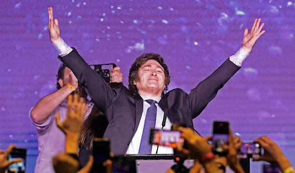 Argentina's far-right candidate takes the lead in the presidential primaries.