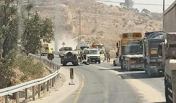 One Israeli settler killed, others injured in Al-Khalil operation