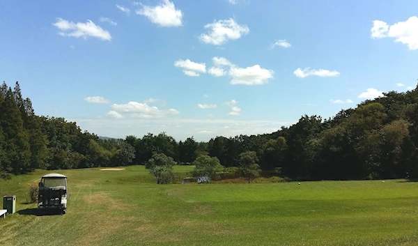 A par 3, 7th Hole at Pyongyang Golf Club, photographed on September 6, 2015. (Wikimedia Commons)