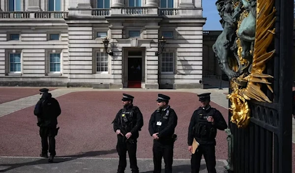 Man arrested after climbing into Royal Mews near Buckingham Palace