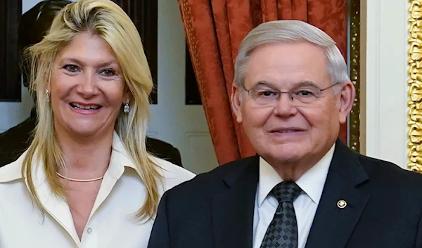 US Senator and wife indicted for bribery