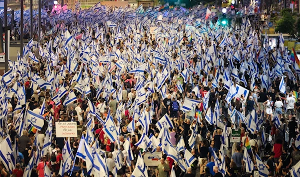 A hundred thousand protest in Tel Aviv for the 35th week straight against judicial overhaul.