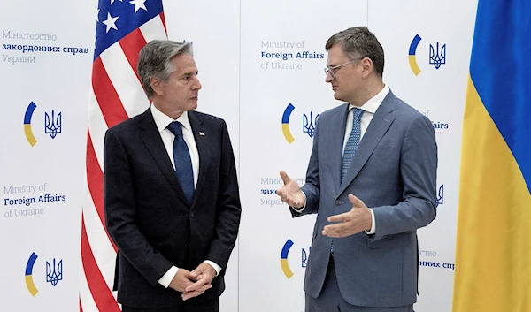 Ukrainian  Foreign Minister Dmytro Kuleba, right, and US Secretary of State Antony Blinken, give a statement to media ahead of their meeting at the Ministry of Foreign Affairs, in Kiev, Ukraine, Sept. 6, 2023 (AFP)