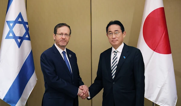 Japanese Prime Minister Fumio Kishida and Israeli President Isaac Herzog in December 2023 (PM Office of Japan)