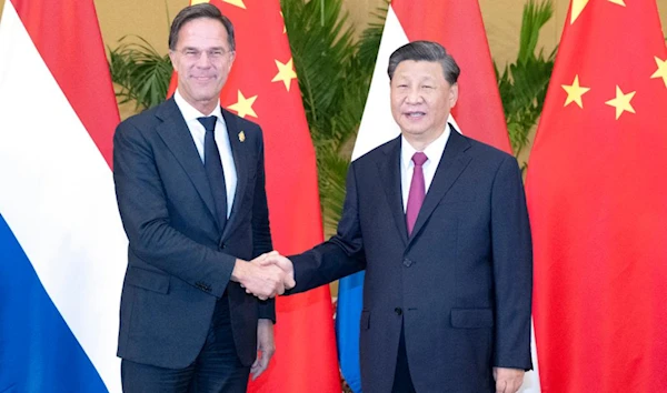 Dutch Prime Minister Mark Rutte shakes hands with Chinese President Xi Jinping, November 15, 2022. (CGTN)