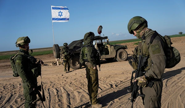 Israeli command fears regular troops resignation when crucially needed