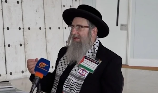 A screengrab for Rabbi Yisroel Dovid Weiss, a prominent figure within the Neturei Karta Orthodox Jewish movement in America, during an exclusive interview for Al Mayadeen. (Al Mayadeen)