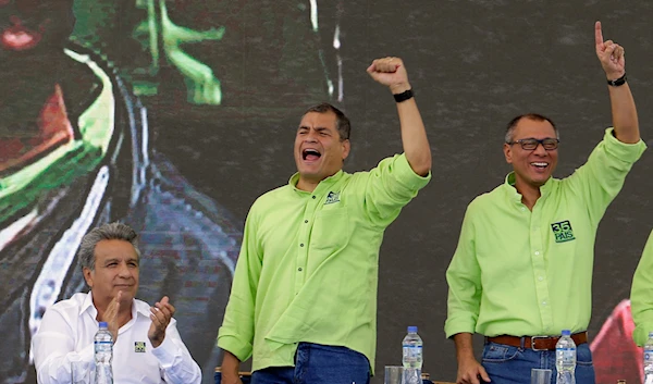 Vice President Jorge Glas, right, accompanied by former Vice President Lenin Moreno, left, and President Rafael Correa, in Quito, Ecuador, Oct. 1, 2016. (AP)