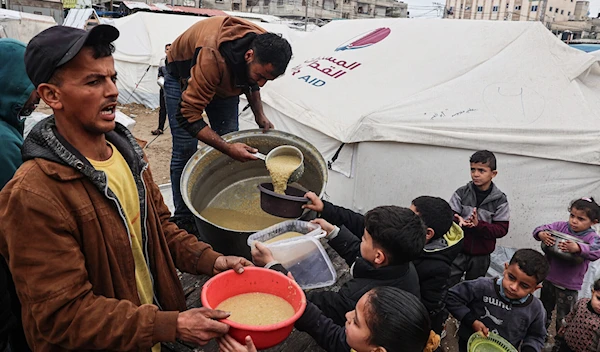 Only 392 food trucks entered Gaza in 20 days: Media Office