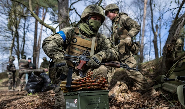 Ukrainian soldiers during military training at an undisclosed location in Poland. ( AFP / Getty Images)