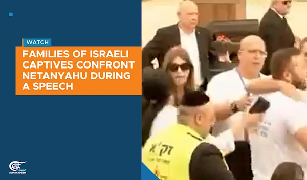 Families of Israeli captives confront Netanyahu during a speech