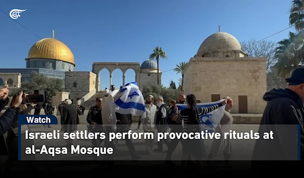 Israeli settlers perform provocative rituals at al-Aqsa Mosque