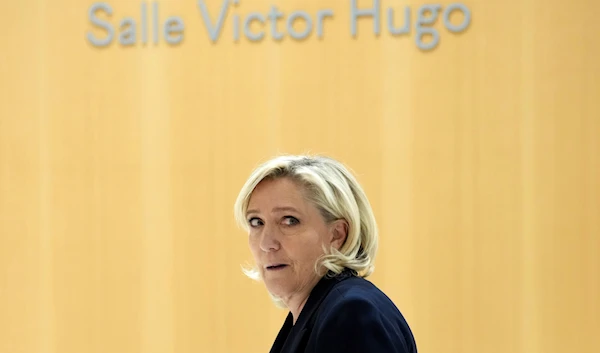 Prosecutor seeks jail, election ban for Le Pen