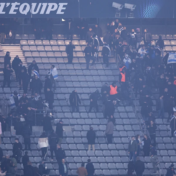 Israeli hooligans assault French fans at football game