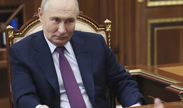 Putin warns of global conflict, warns Ukrainians to leave