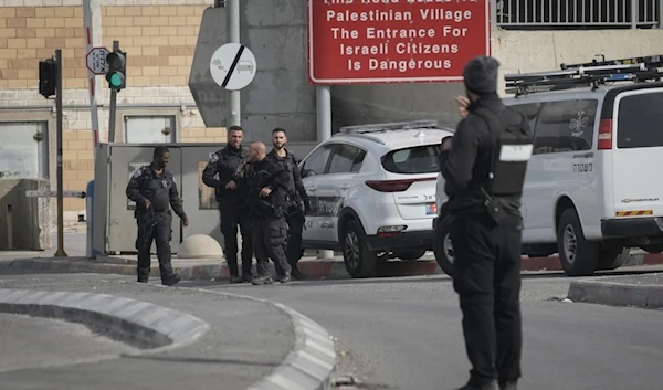 Israeli police secures the area at the Qalandia checkpoint between occupied al-Quds and the occupied West Bank, Saturday, December 7, 2024 (AP)