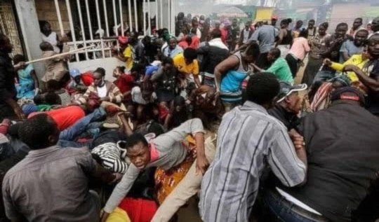 South Nigeria crowd stampede kills 22