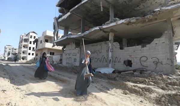 Gaza media Office:War depriving 800,000 students of education