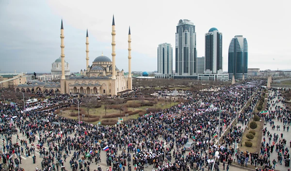 Chechen demonstrators gather during a massive rally in Chechnya's provincial capital Grozny, Russia, on January 22, 2016 . (AP)