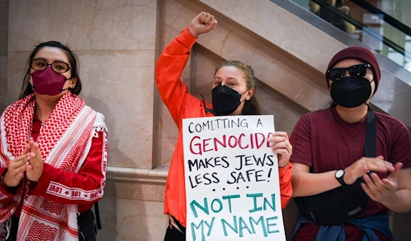 San Francisco police arrests protesters at Israeli consulate