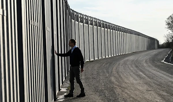 Greek border guard shot from Turkish side